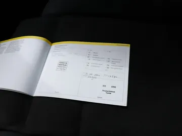 Car image 34