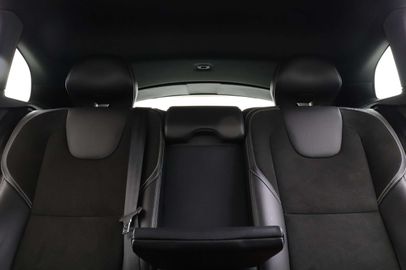 Car image 38