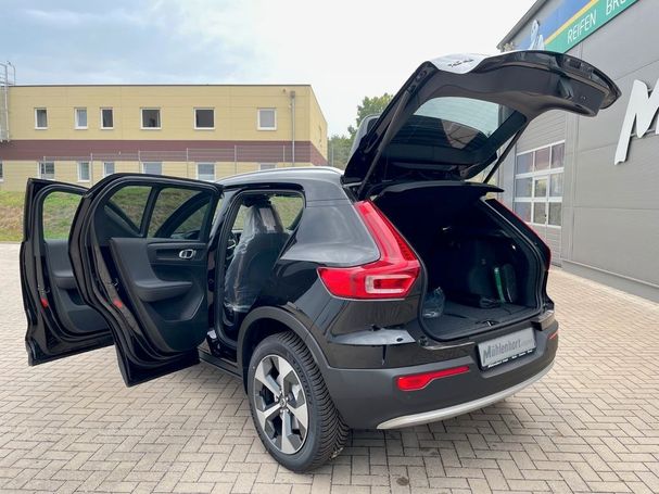 Volvo XC40 T2 Core 95 kW image number 10