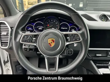 Car image 35