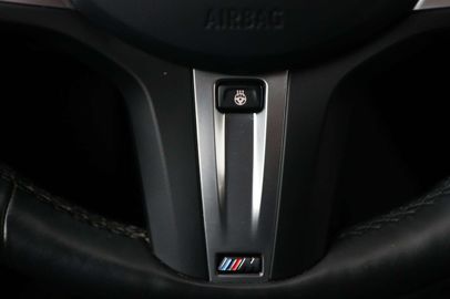 Car image 36