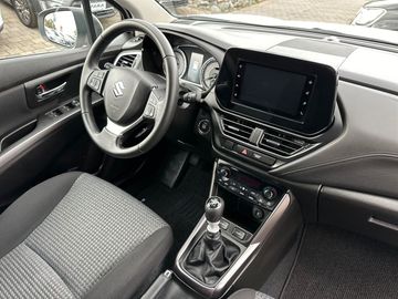 Car image 12