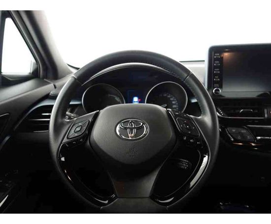 Toyota C-HR 135 kW image number 11