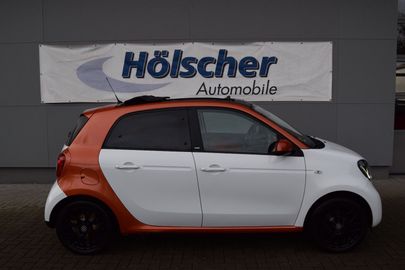 Car image 3