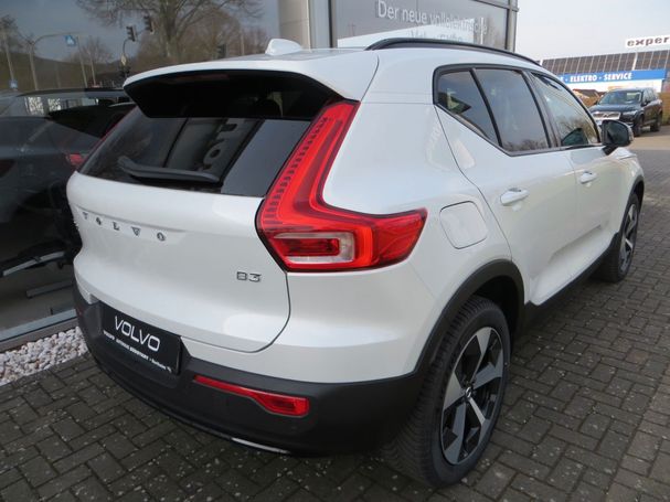 Volvo XC40 B3 Plus Dark 120 kW image number 3