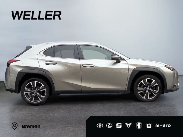 Lexus UX 250h 135 kW image number 16