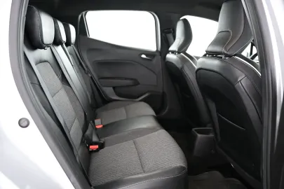 Car image 34