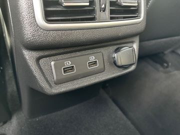 Car image 30