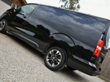 Car image 37