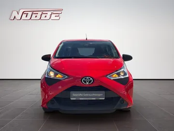 Car image 4