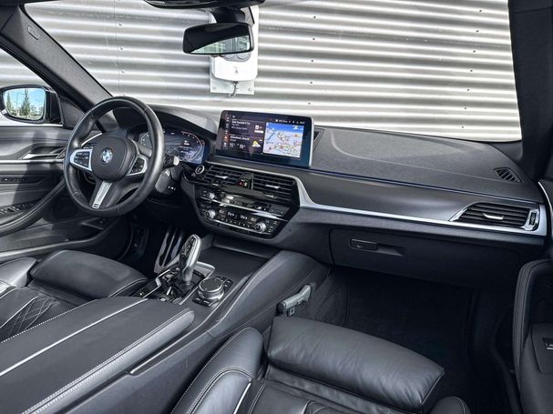 BMW 520i Touring 135 kW image number 26