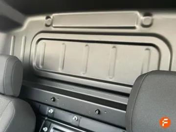 Car image 37