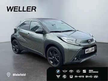 Car image 2