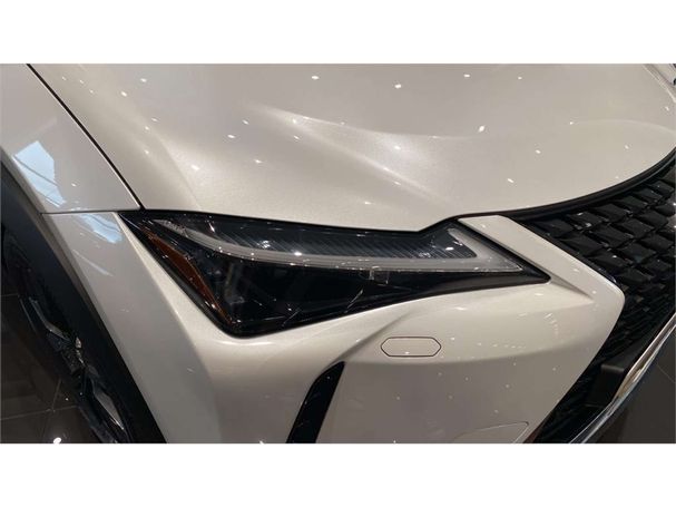 Lexus UX 135 kW image number 12