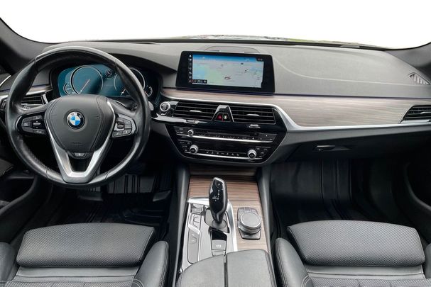 BMW 520d Touring xDrive 140 kW image number 11