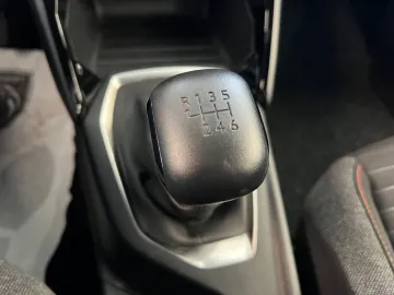 Car image 36