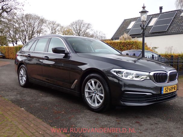 BMW 520i Touring 135 kW image number 2