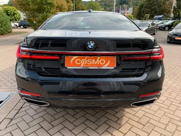 Car image 43