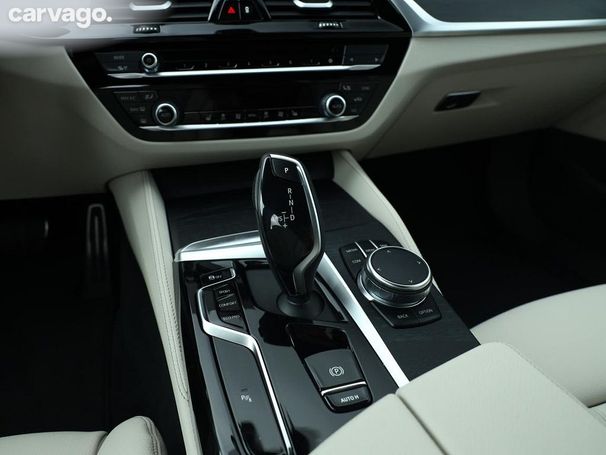 BMW 530d Touring xDrive 210 kW image number 10