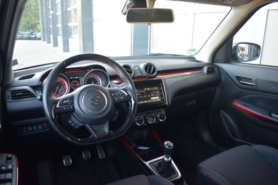 Car image 10