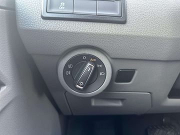 Car image 37