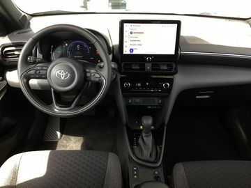 Car image 11