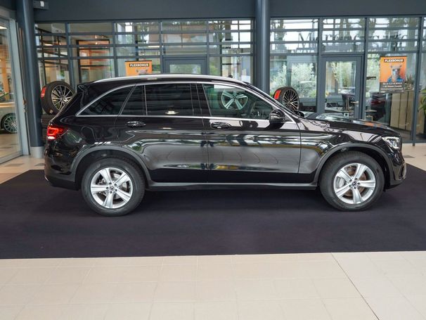 Mercedes-Benz GLC 300 de 225 kW image number 2