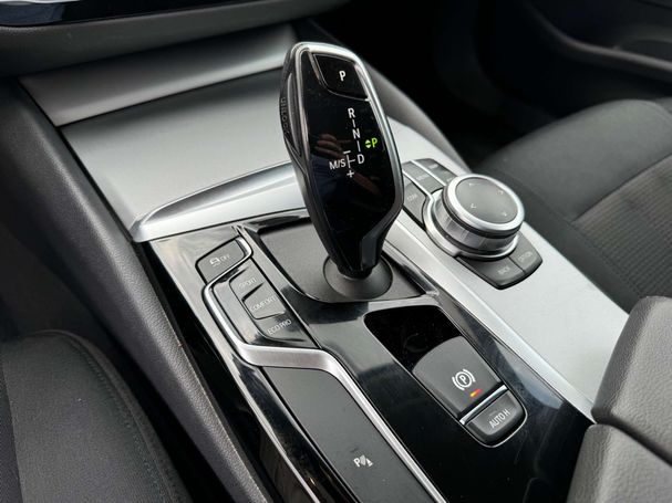 BMW 520i Touring 135 kW image number 9