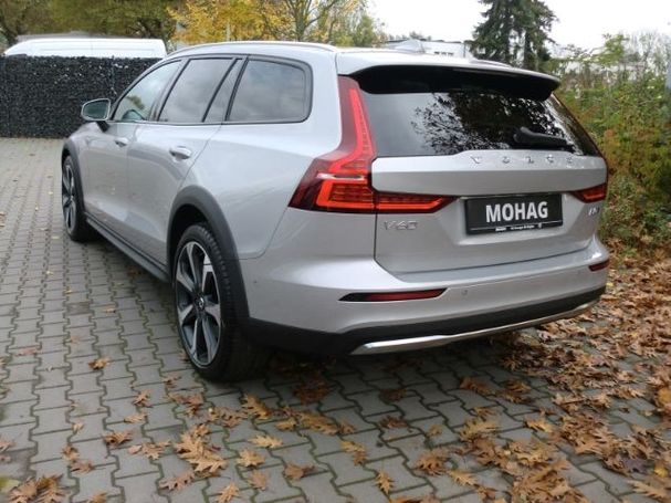 Volvo V60 Cross Country AWD B5 184 kW image number 7