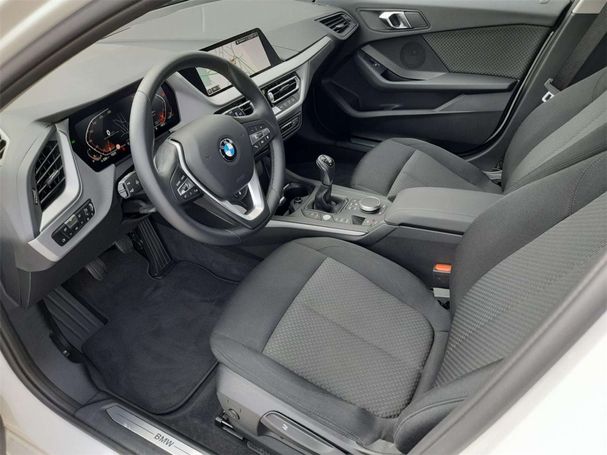 BMW 118i 100 kW image number 3