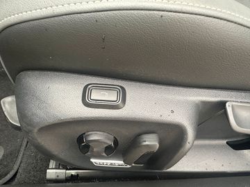 Car image 38