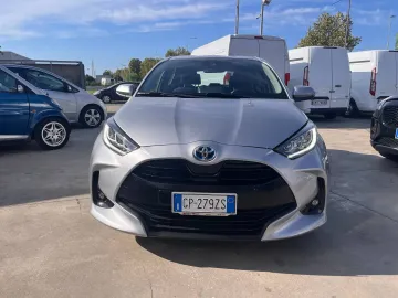 Car image 3