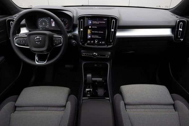 Volvo XC40 B3 Plus Dark 120 kW image number 10