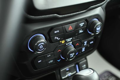 Car image 41