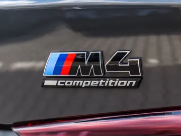 Car image 27
