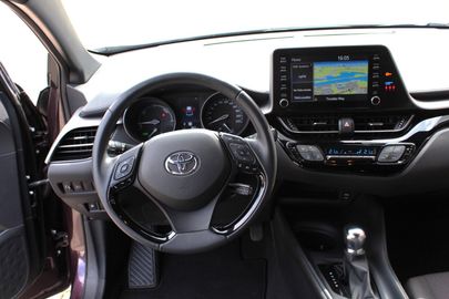 Car image 12