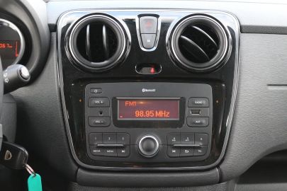 Car image 36