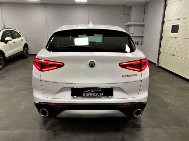 Alfa Romeo Stelvio 2.2 Diesel AT8 Super 118 kW image number 6