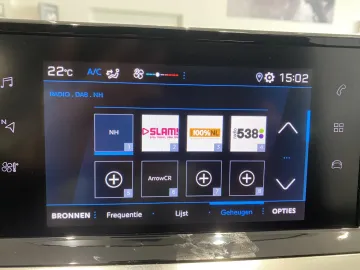 Car image 33