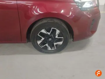 Car image 28