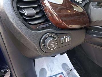 Car image 37