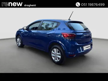 Car image 3