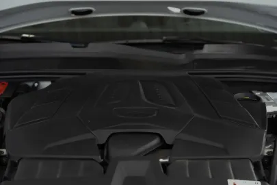 Car image 38