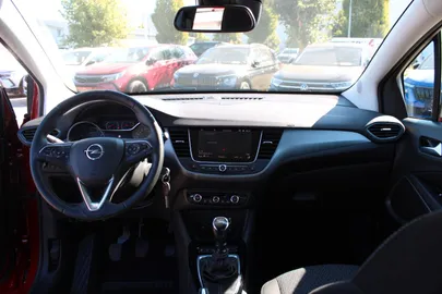 Car image 19