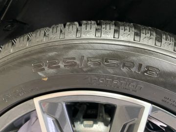 Car image 27