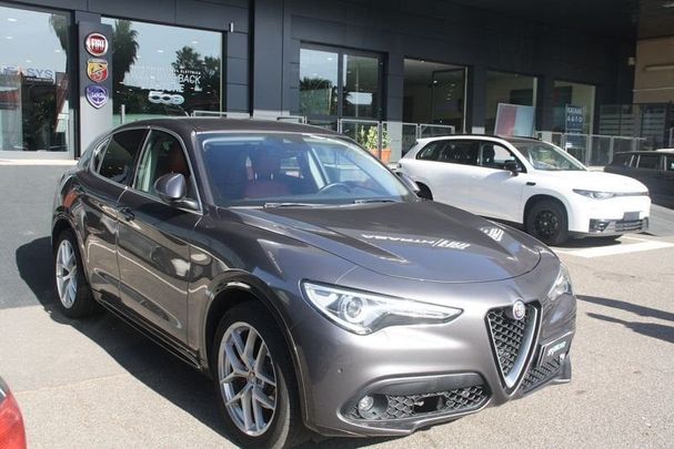 Alfa Romeo Stelvio 2.2 Diesel AT8 Q4 154 kW image number 2