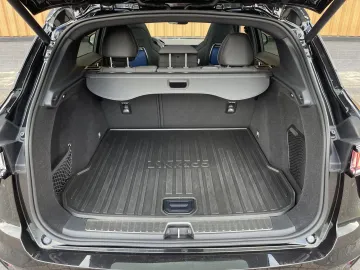 Car image 35