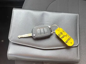 Car image 30