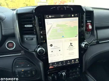 Car image 40