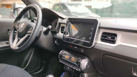 Car image 12